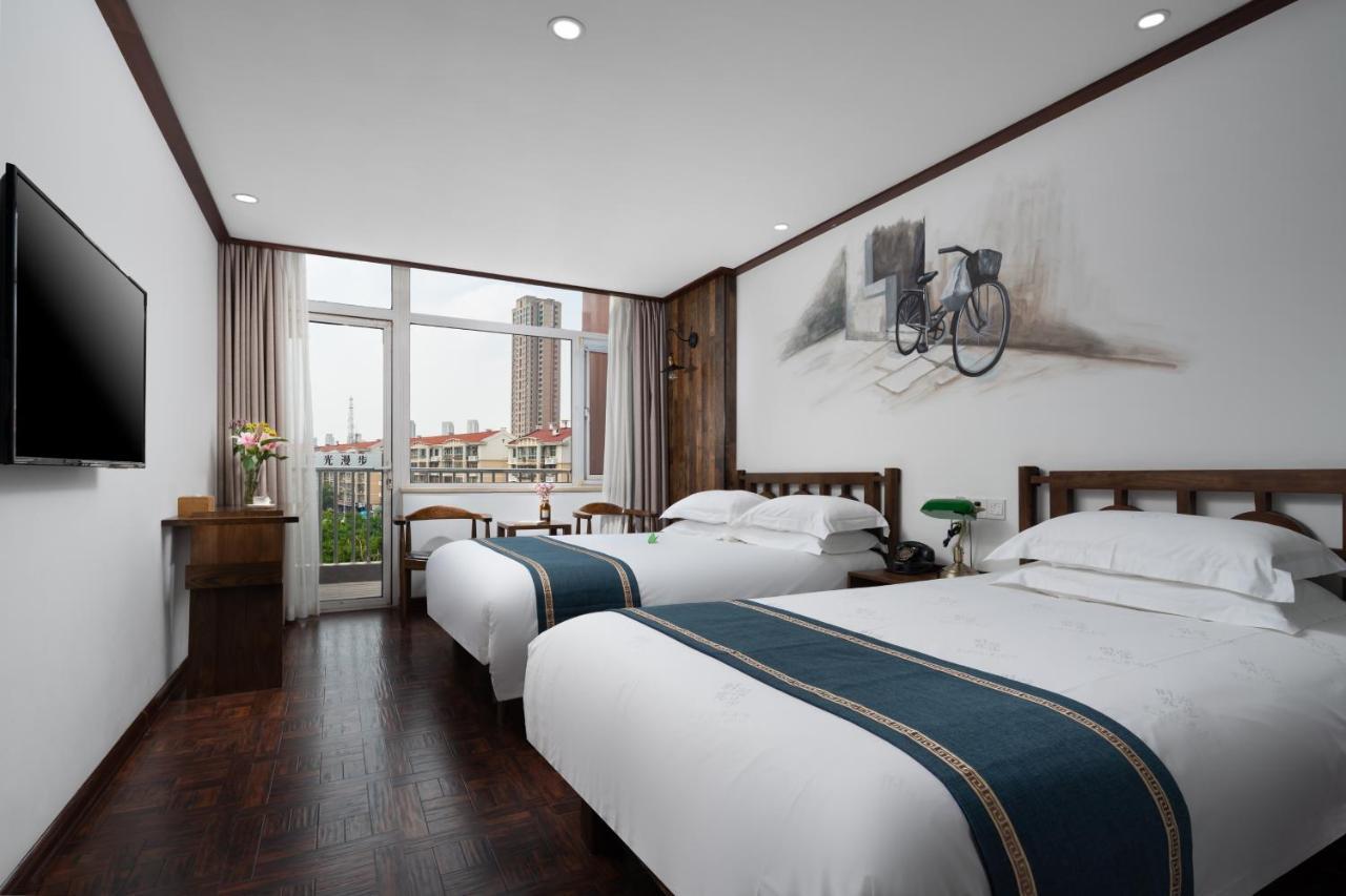 Nostalgia Hotel Near Tianjin Polar Ocean Word- Tianjin Fonte Joy World, 10 Minutes Drive Away From Tianjin Tanggu High-Speed Railway Station, Free Ice-Cream, Mineral Water, Snacks And Laundry Service, English Communication Well Dış mekan fotoğraf
