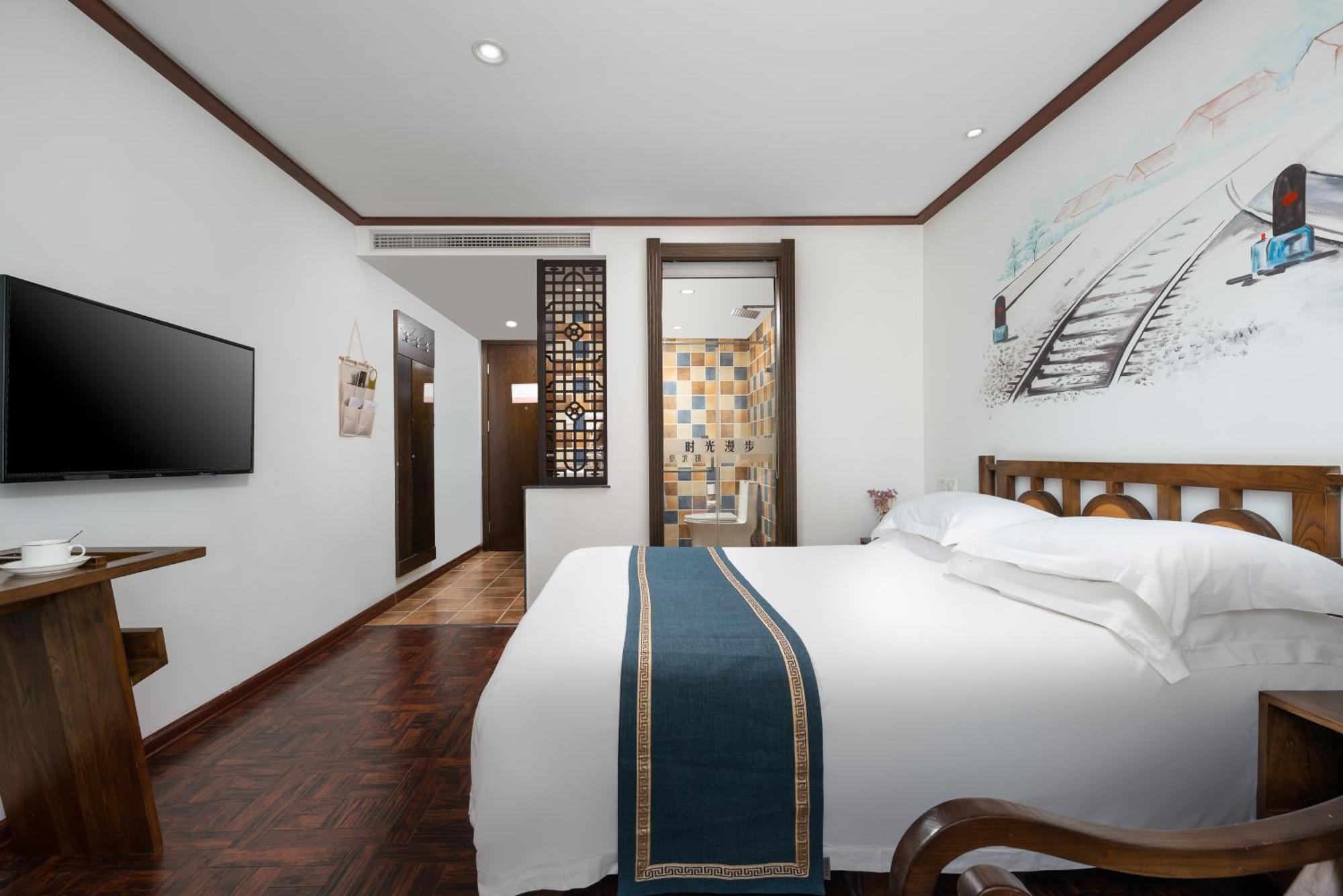 Nostalgia Hotel Near Tianjin Polar Ocean Word- Tianjin Fonte Joy World, 10 Minutes Drive Away From Tianjin Tanggu High-Speed Railway Station, Free Ice-Cream, Mineral Water, Snacks And Laundry Service, English Communication Well Dış mekan fotoğraf
