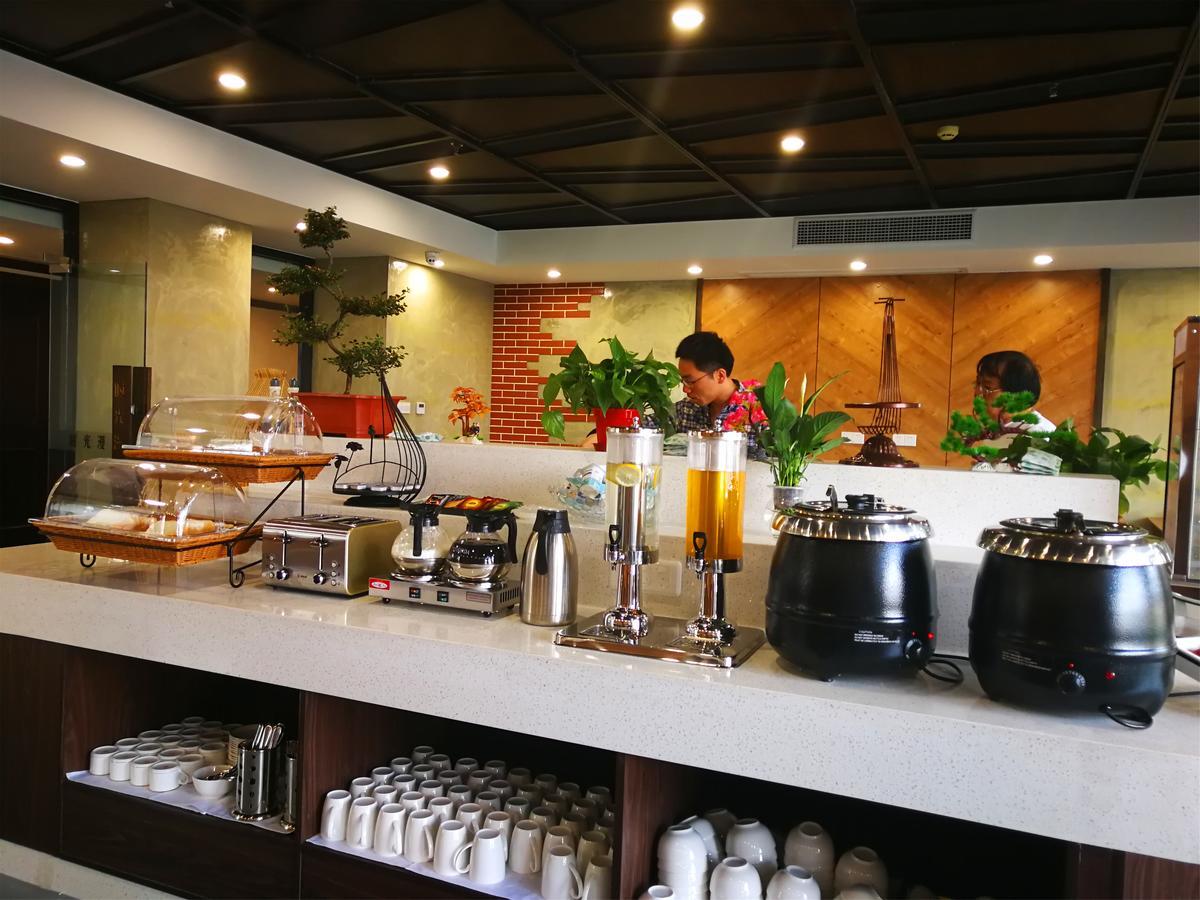 Nostalgia Hotel Near Tianjin Polar Ocean Word- Tianjin Fonte Joy World, 10 Minutes Drive Away From Tianjin Tanggu High-Speed Railway Station, Free Ice-Cream, Mineral Water, Snacks And Laundry Service, English Communication Well Dış mekan fotoğraf