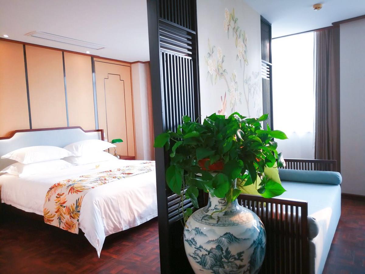 Nostalgia Hotel Near Tianjin Polar Ocean Word- Tianjin Fonte Joy World, 10 Minutes Drive Away From Tianjin Tanggu High-Speed Railway Station, Free Ice-Cream, Mineral Water, Snacks And Laundry Service, English Communication Well Dış mekan fotoğraf