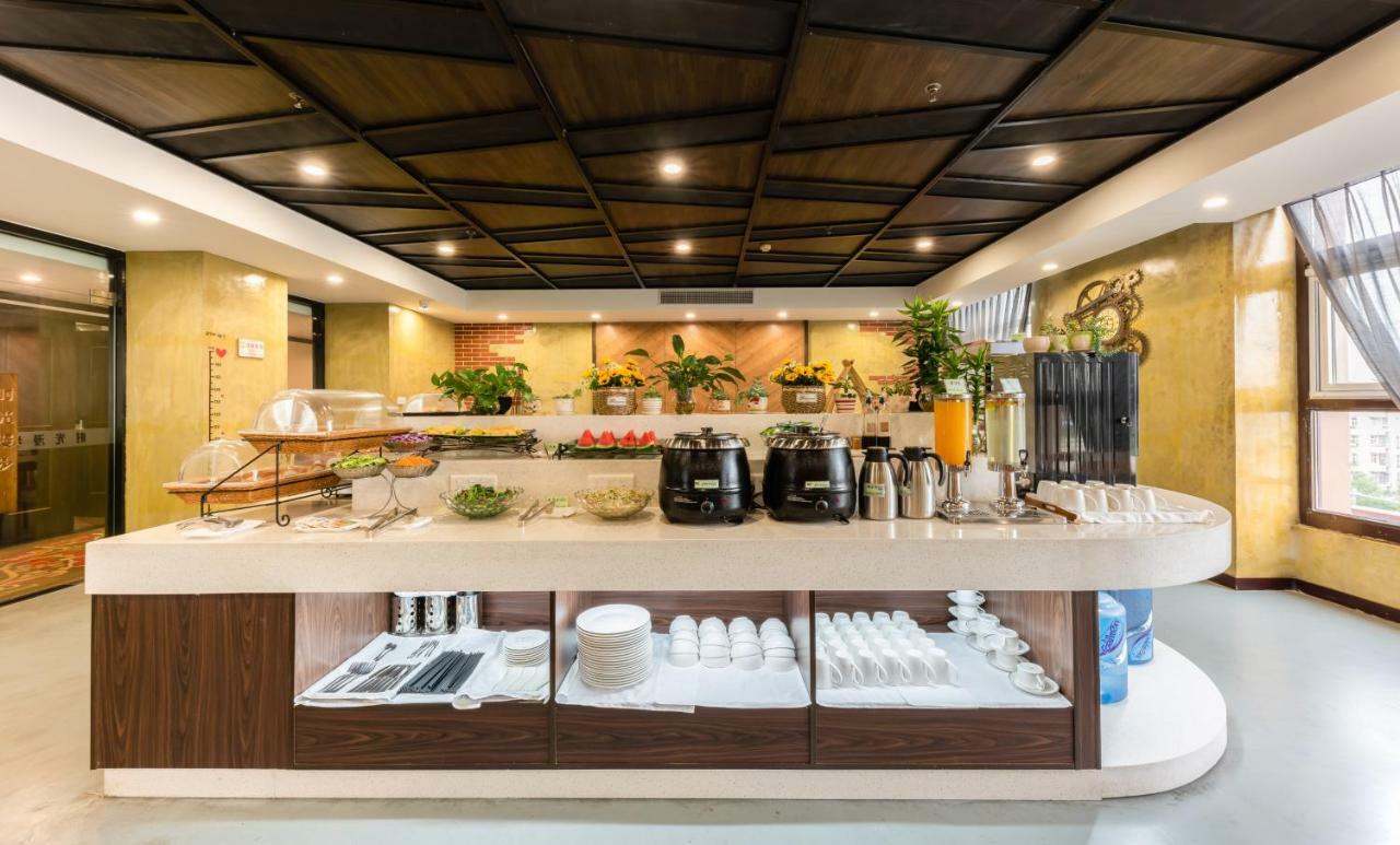 Nostalgia Hotel Near Tianjin Polar Ocean Word- Tianjin Fonte Joy World, 10 Minutes Drive Away From Tianjin Tanggu High-Speed Railway Station, Free Ice-Cream, Mineral Water, Snacks And Laundry Service, English Communication Well Dış mekan fotoğraf