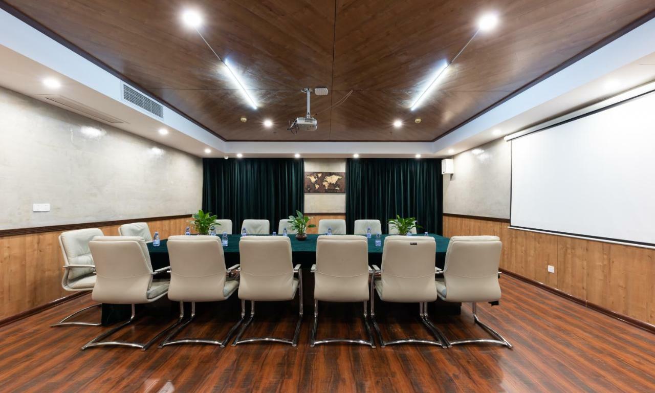Nostalgia Hotel Near Tianjin Polar Ocean Word- Tianjin Fonte Joy World, 10 Minutes Drive Away From Tianjin Tanggu High-Speed Railway Station, Free Ice-Cream, Mineral Water, Snacks And Laundry Service, English Communication Well Dış mekan fotoğraf
