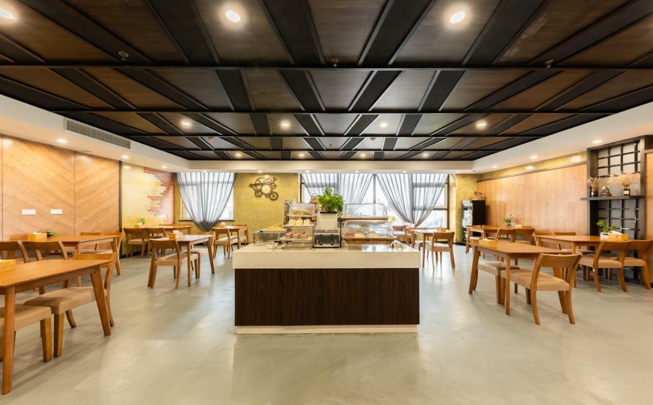 Nostalgia Hotel Near Tianjin Polar Ocean Word- Tianjin Fonte Joy World, 10 Minutes Drive Away From Tianjin Tanggu High-Speed Railway Station, Free Ice-Cream, Mineral Water, Snacks And Laundry Service, English Communication Well Dış mekan fotoğraf