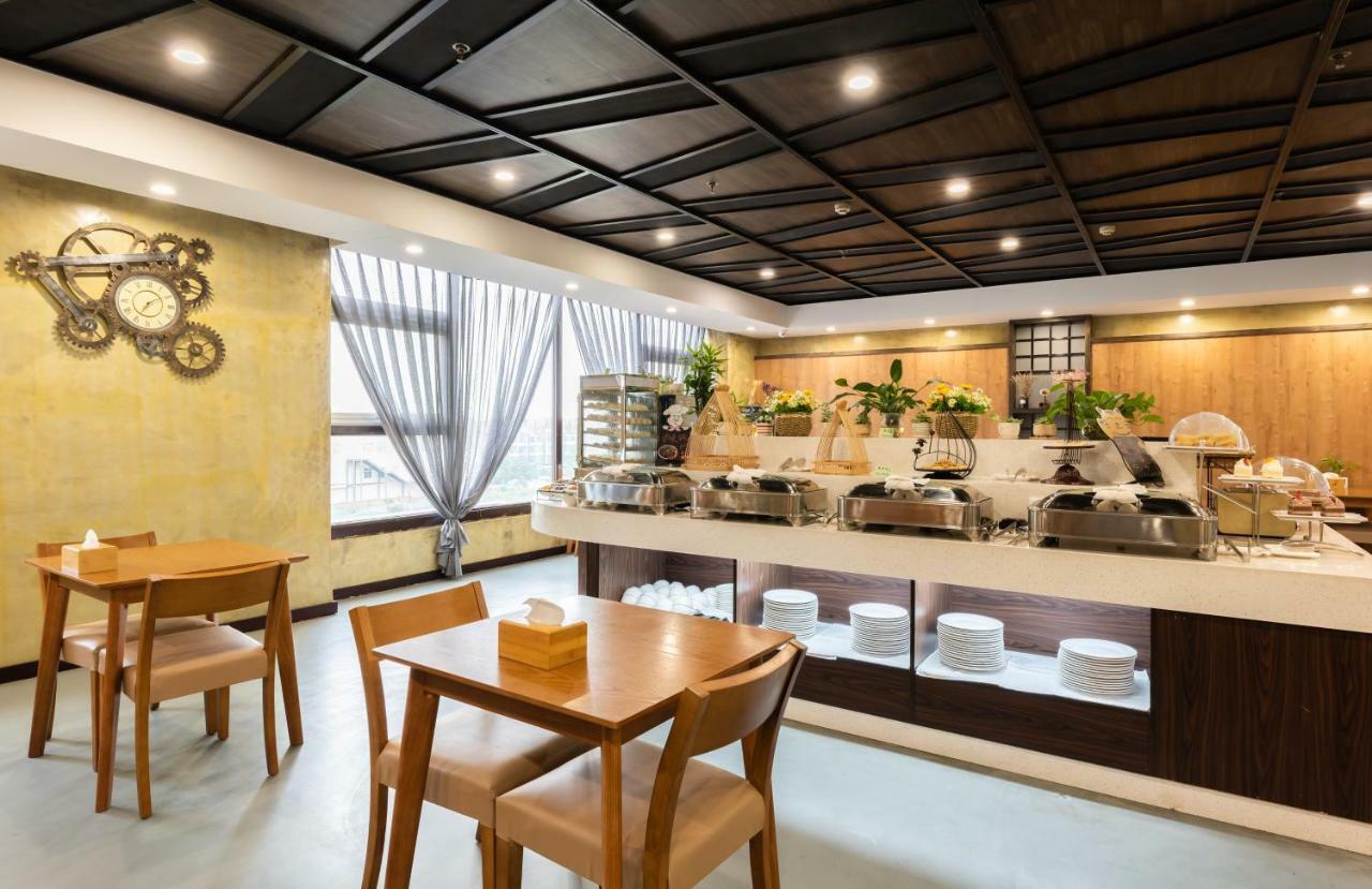 Nostalgia Hotel Near Tianjin Polar Ocean Word- Tianjin Fonte Joy World, 10 Minutes Drive Away From Tianjin Tanggu High-Speed Railway Station, Free Ice-Cream, Mineral Water, Snacks And Laundry Service, English Communication Well Dış mekan fotoğraf