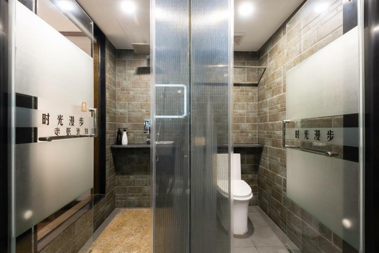 Nostalgia Hotel Near Tianjin Polar Ocean Word- Tianjin Fonte Joy World, 10 Minutes Drive Away From Tianjin Tanggu High-Speed Railway Station, Free Ice-Cream, Mineral Water, Snacks And Laundry Service, English Communication Well Dış mekan fotoğraf